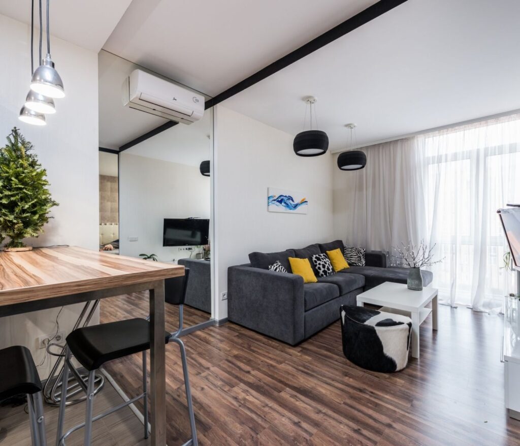 Idées déco un petit salon : optimiser l’espace